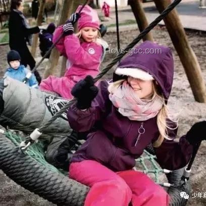 共鸣之力：共站抑郁少年旁，跨界创新育心灵